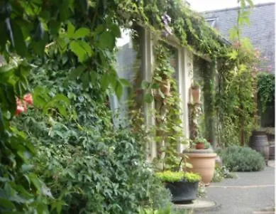 Bed and Breakfast Demeure de La Vendemiere à Pont-Melvez France