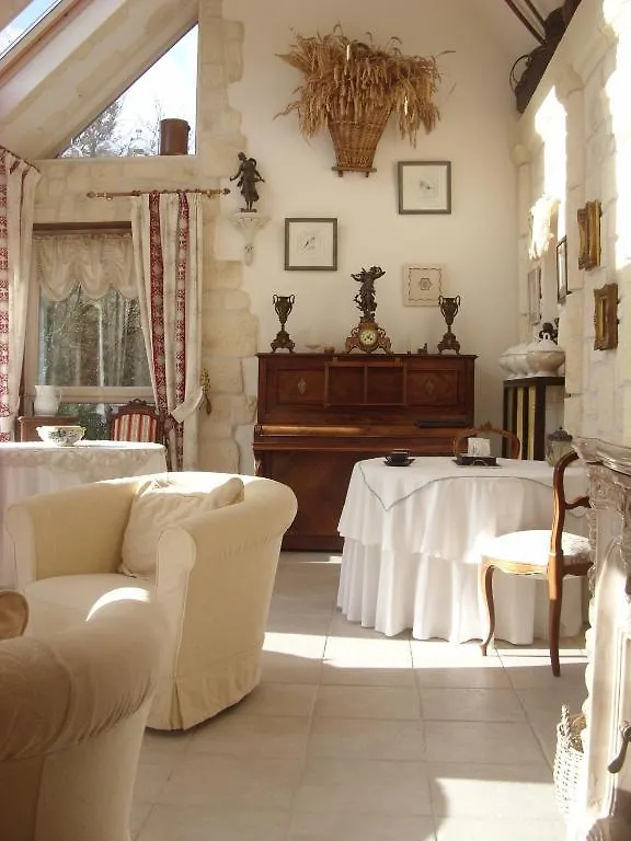 Bed and Breakfast Demeure de La Vendemiere à Pont-Melvez
