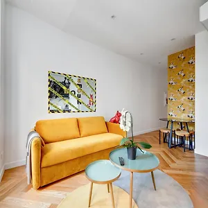 208-suite Guerlain , Paris France